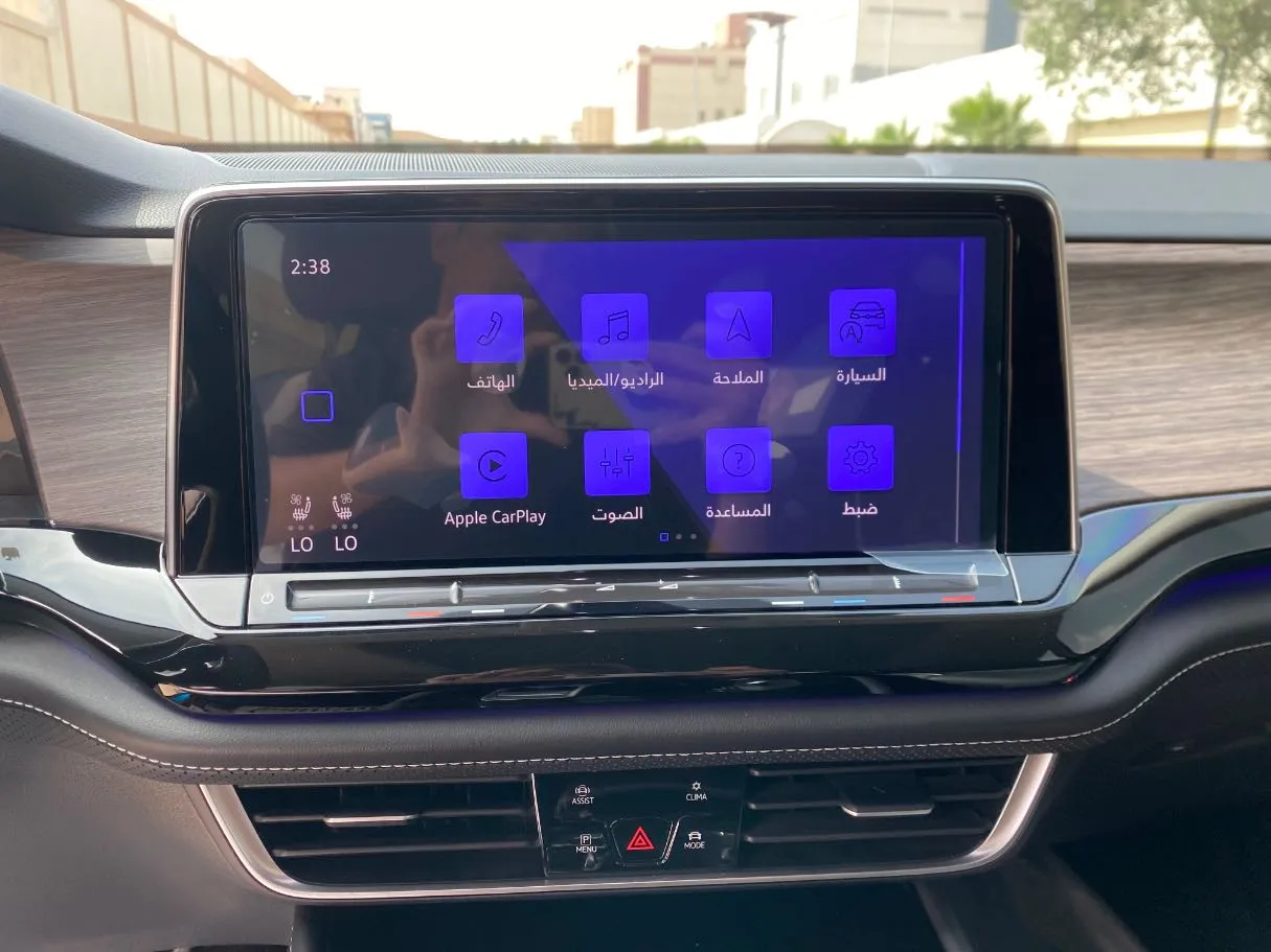 Car image 16