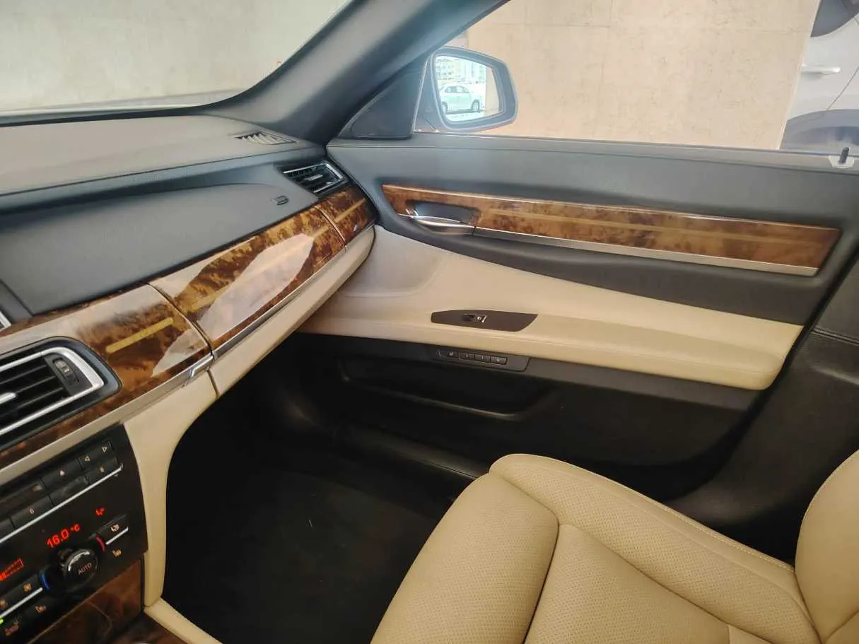 Car image 41