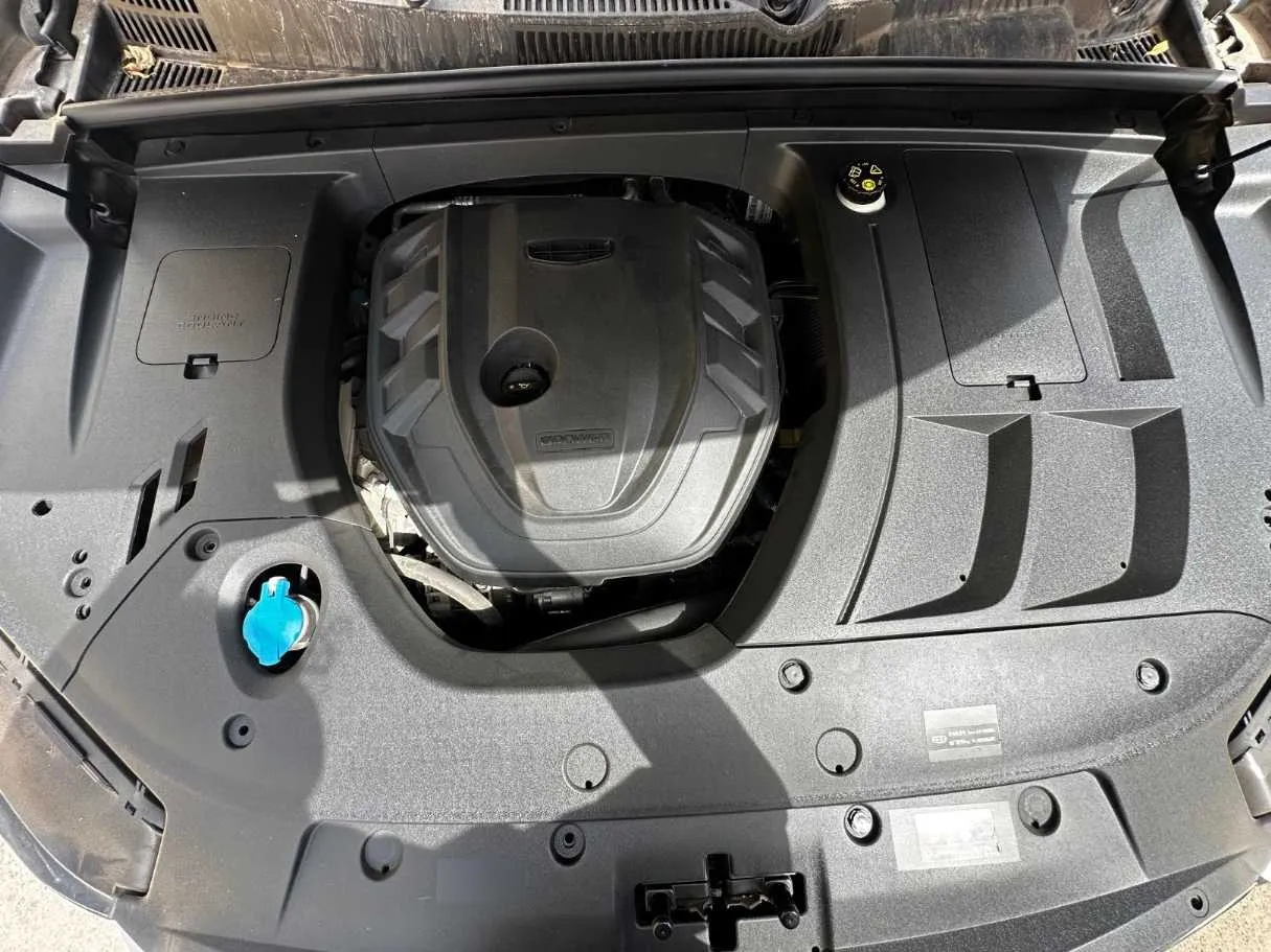 Car image 23