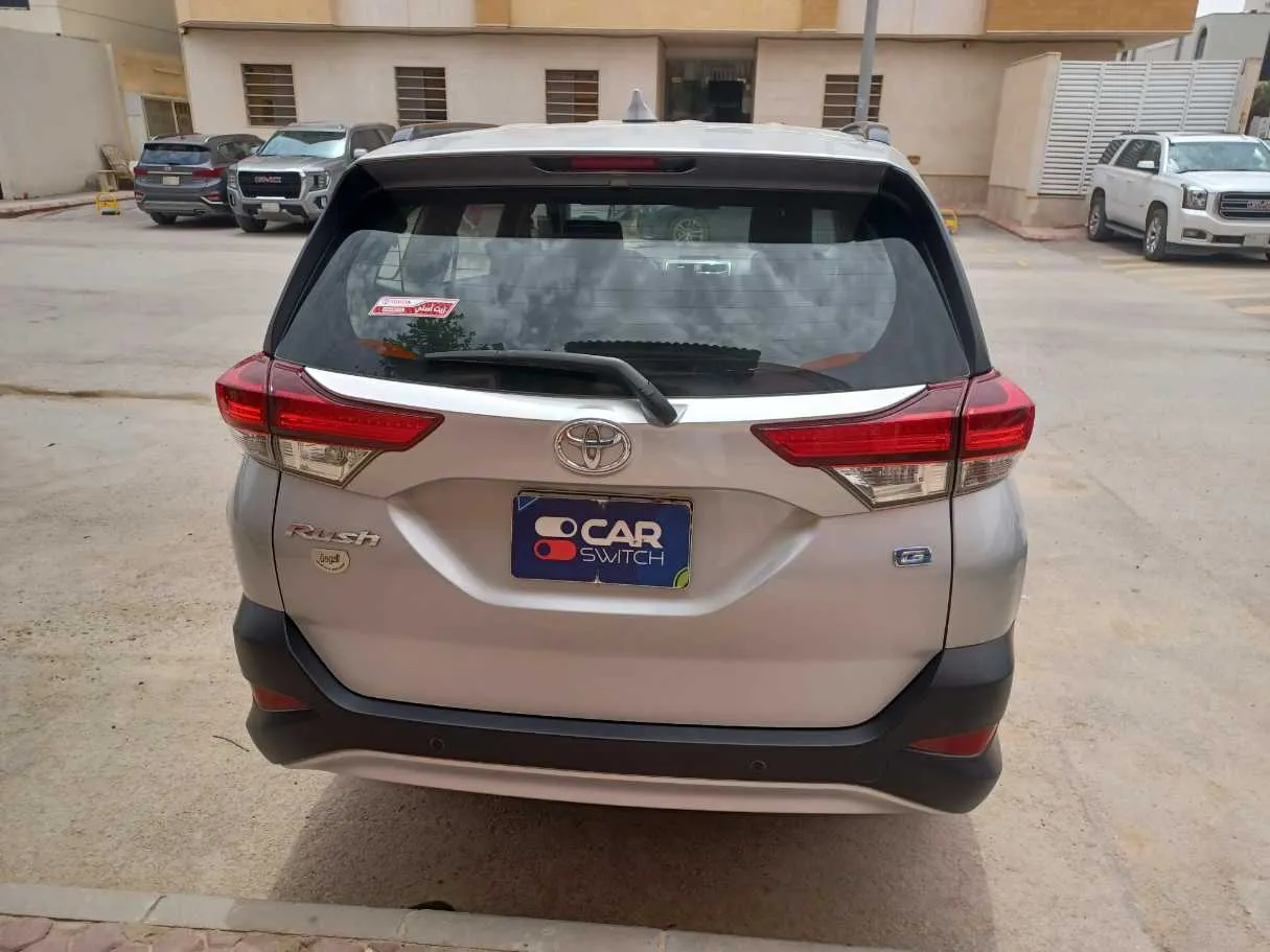 Car image 6