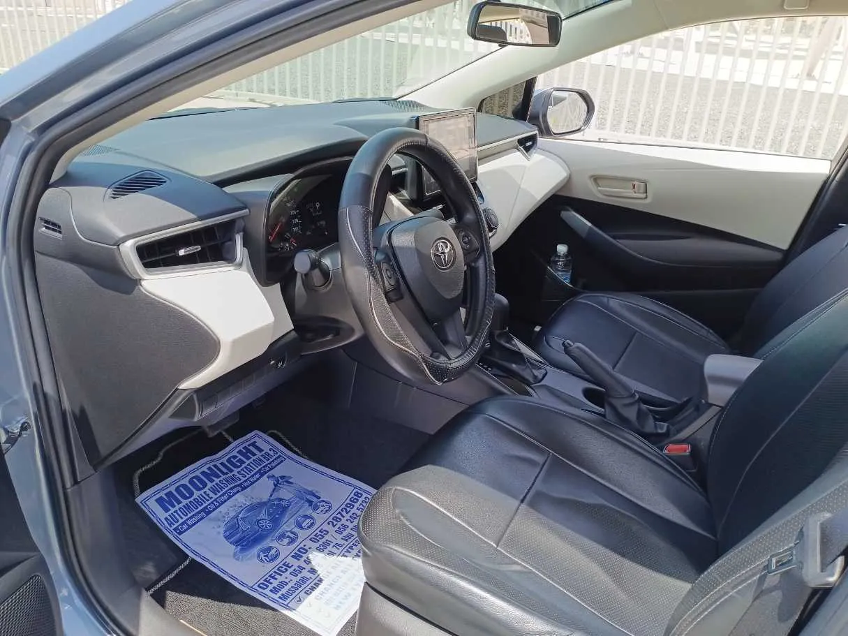 Car image 11