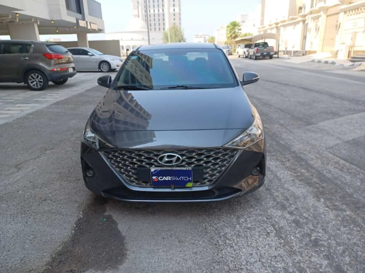 Car image 2