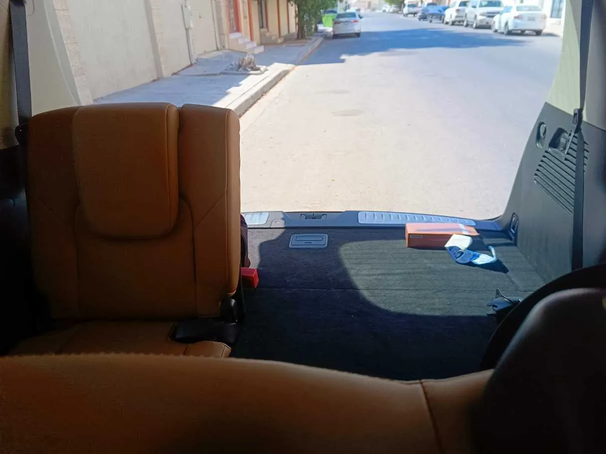 Car image 34