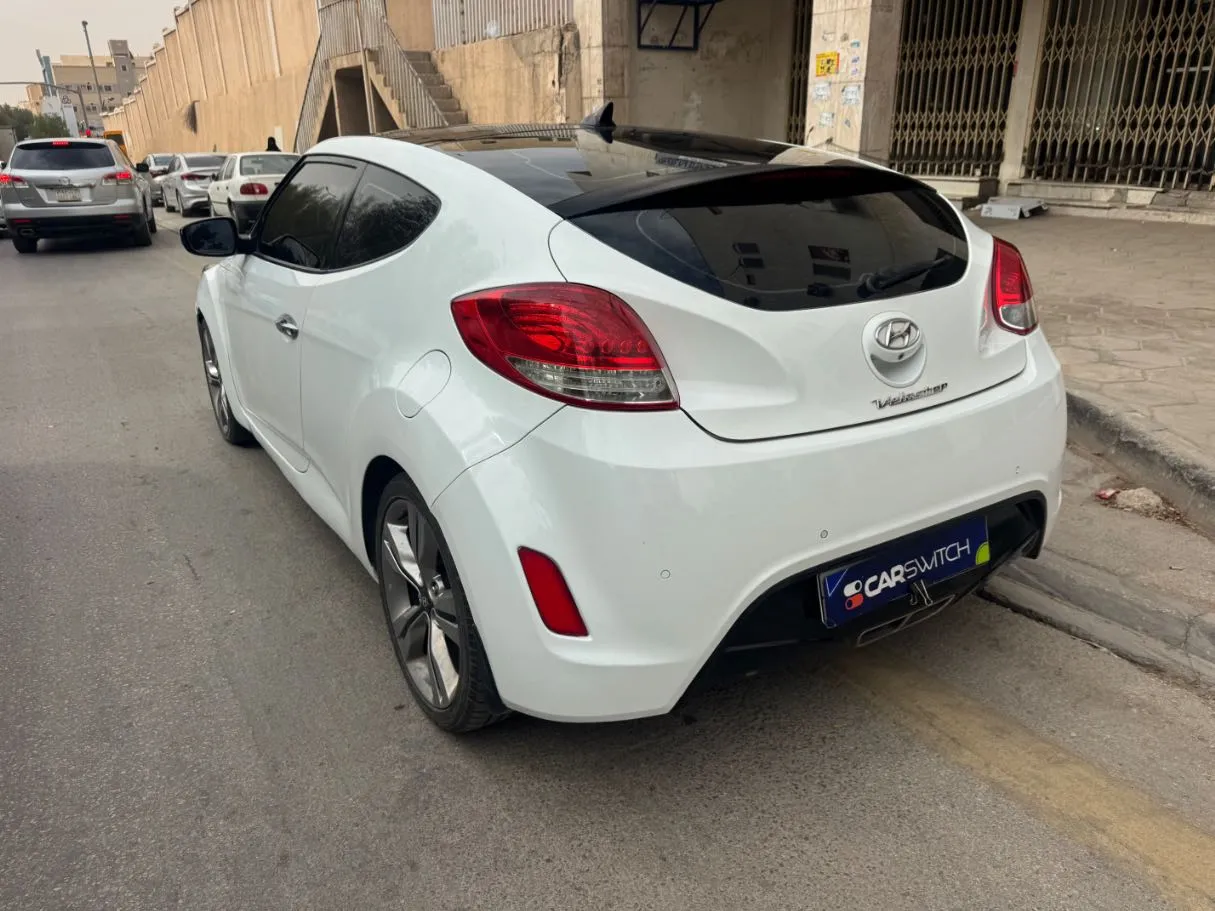 Car image 7