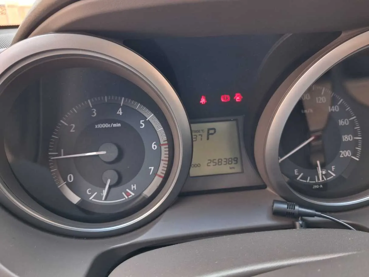 Car image 19