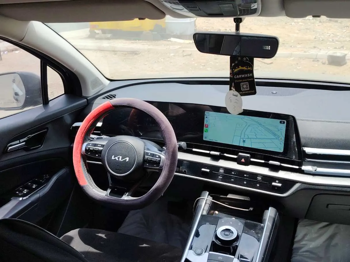 Car image 21