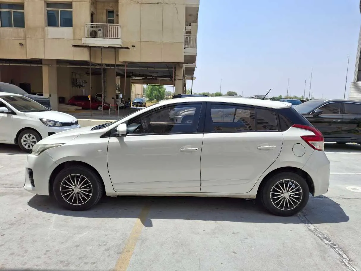 Car image 8