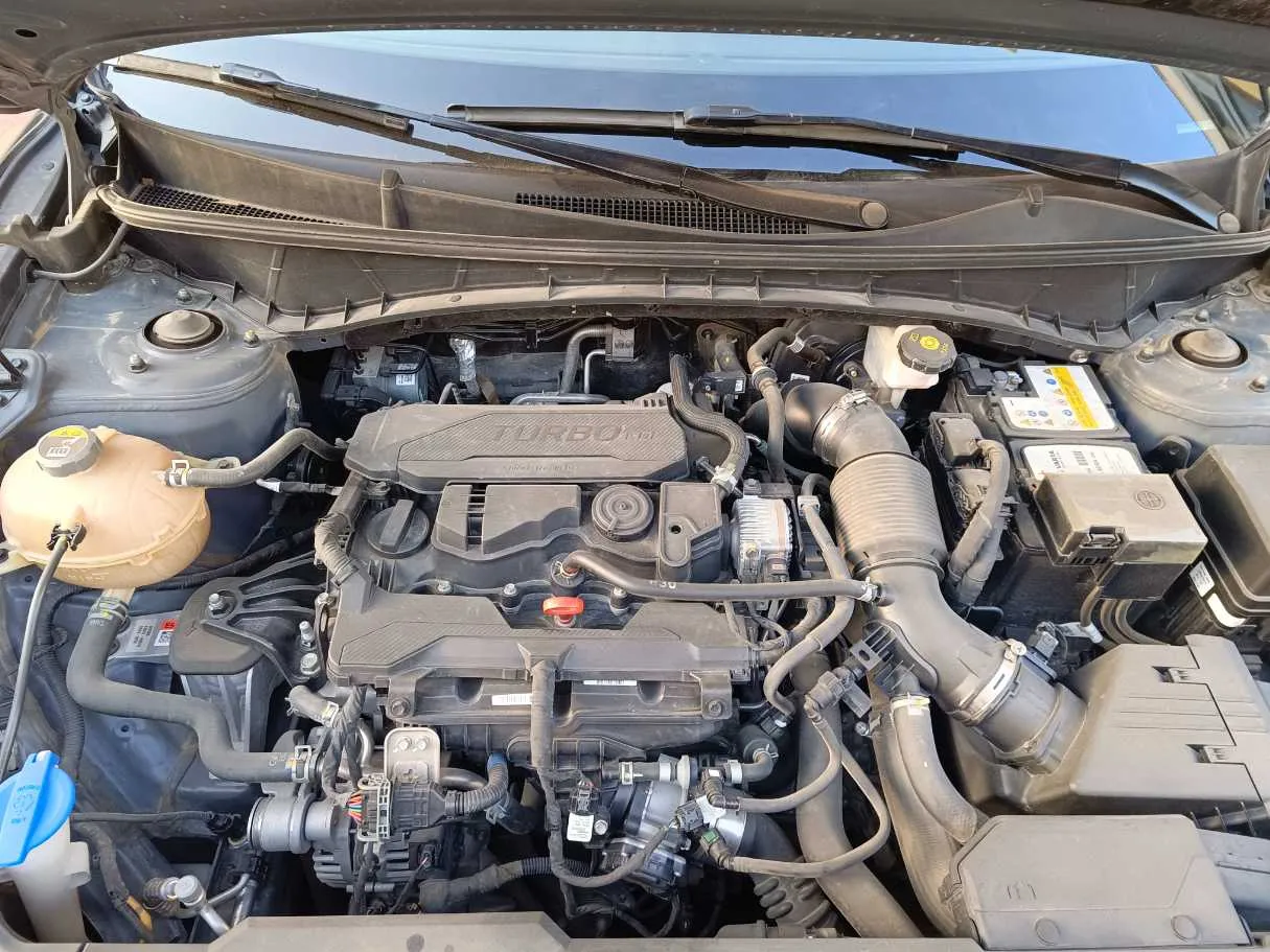 Car image 35