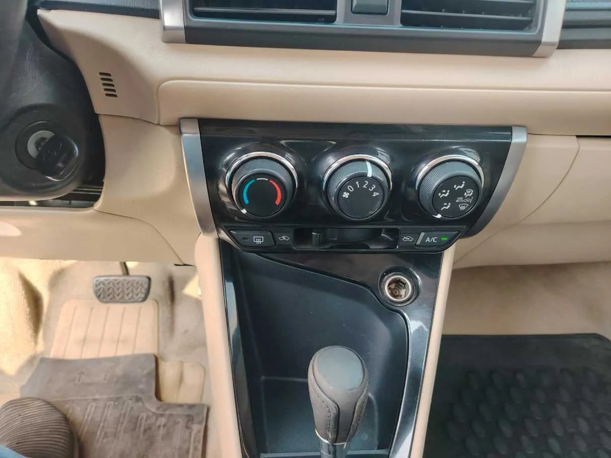 Car image 24
