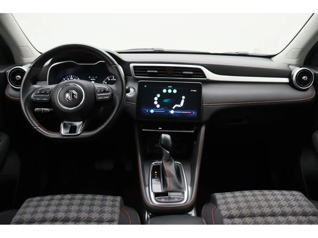 Car image 14