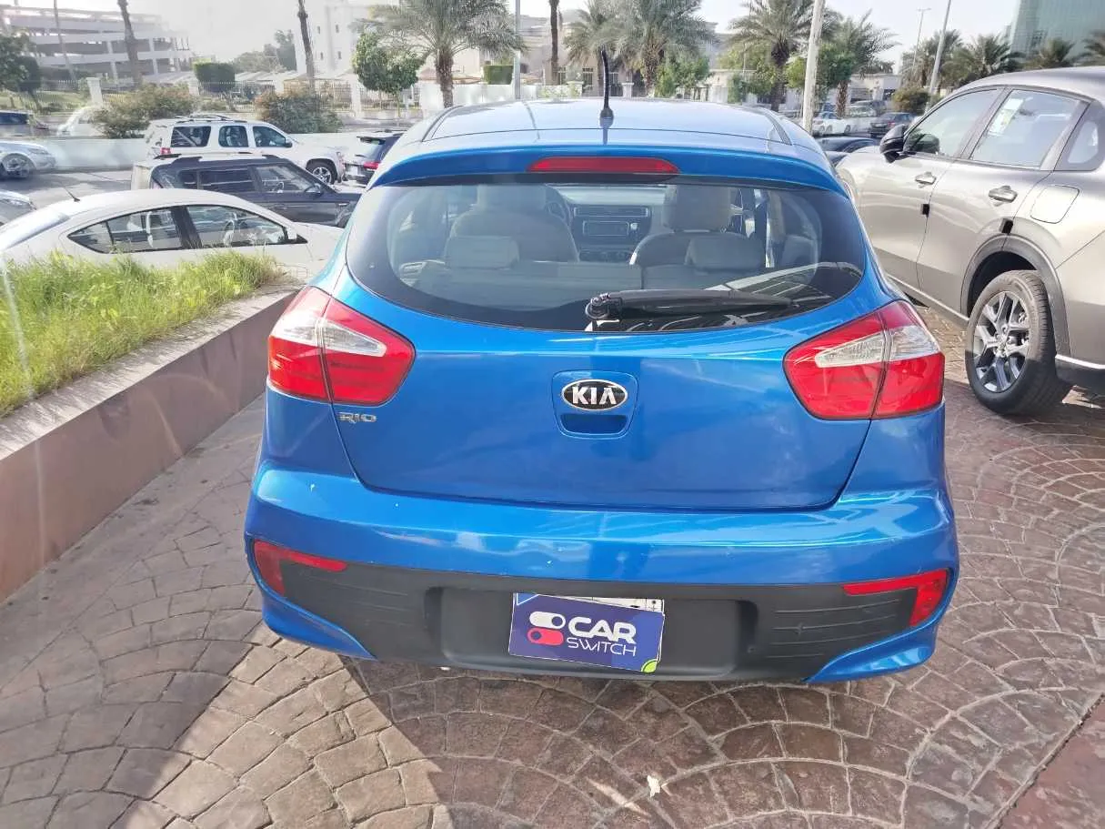 Car image 6