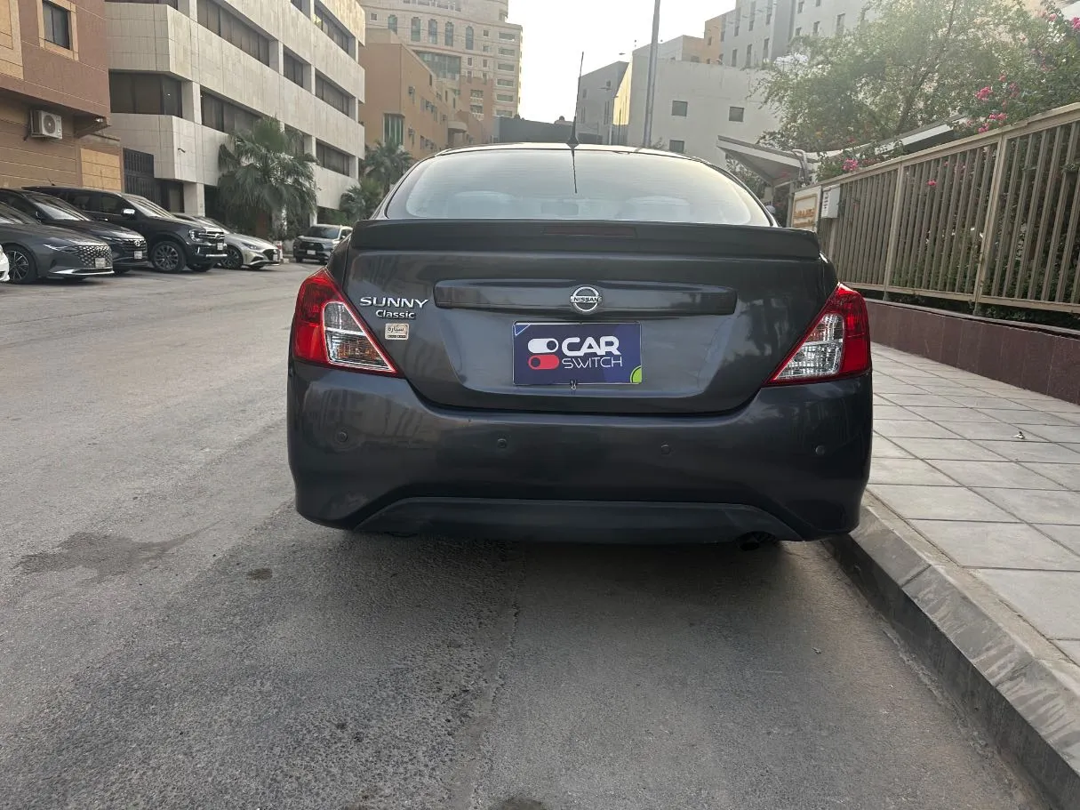 Car image 6