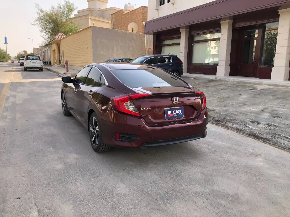 Car image 7