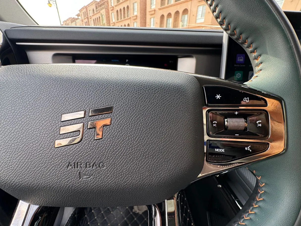 Car image 20
