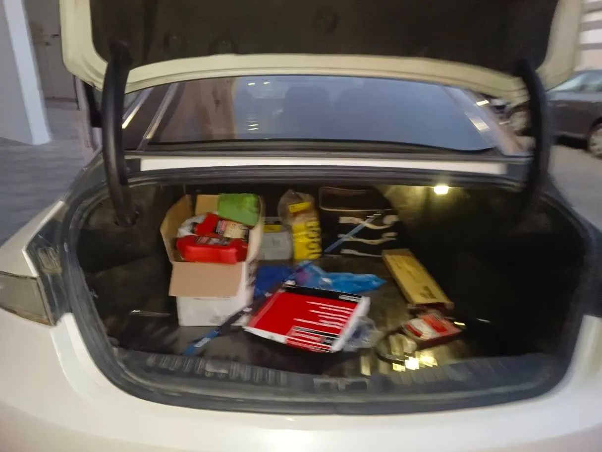 Car image 25