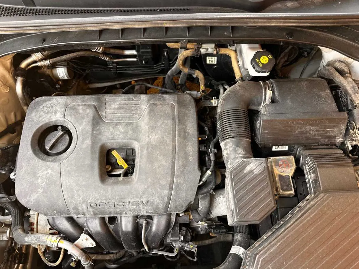 Car image 26