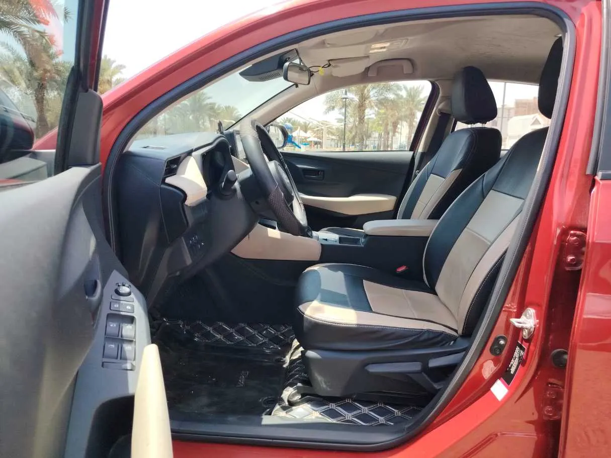 Car image 11