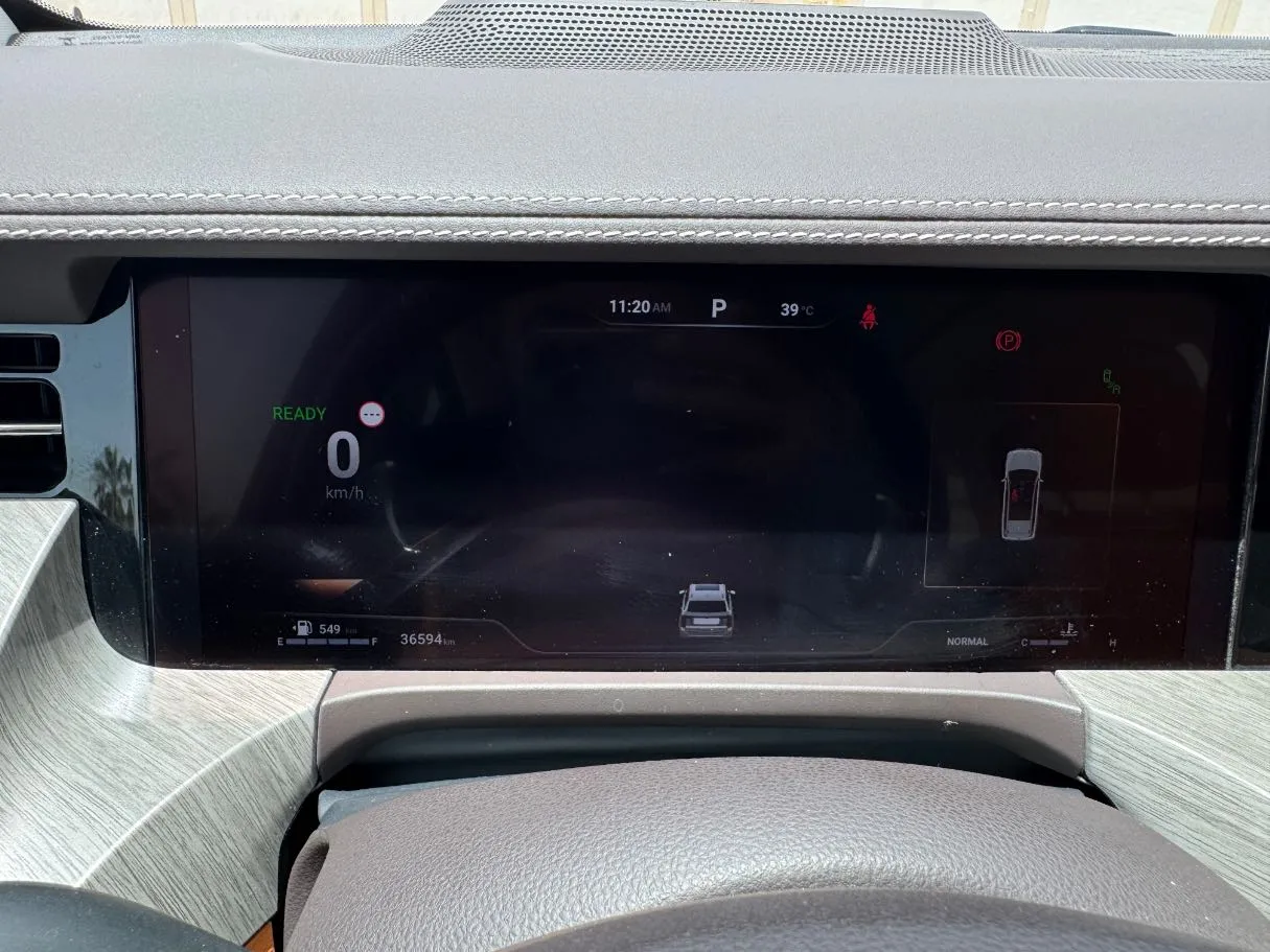 Car image 19