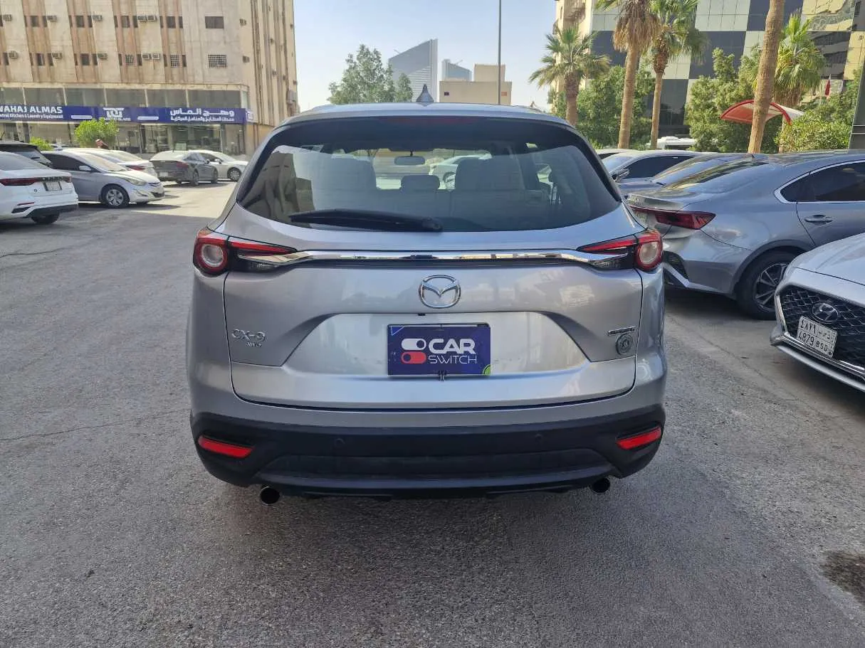 Car image 6
