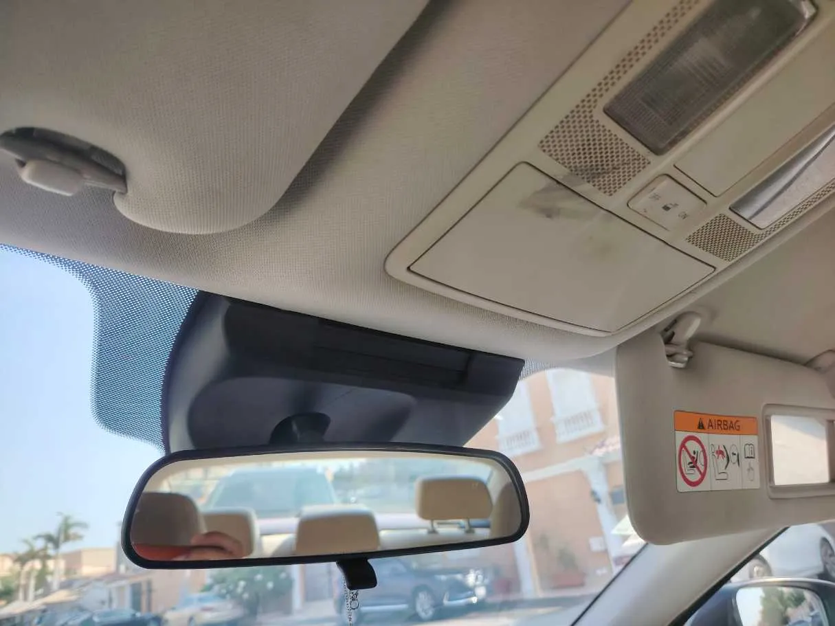 Car image 36