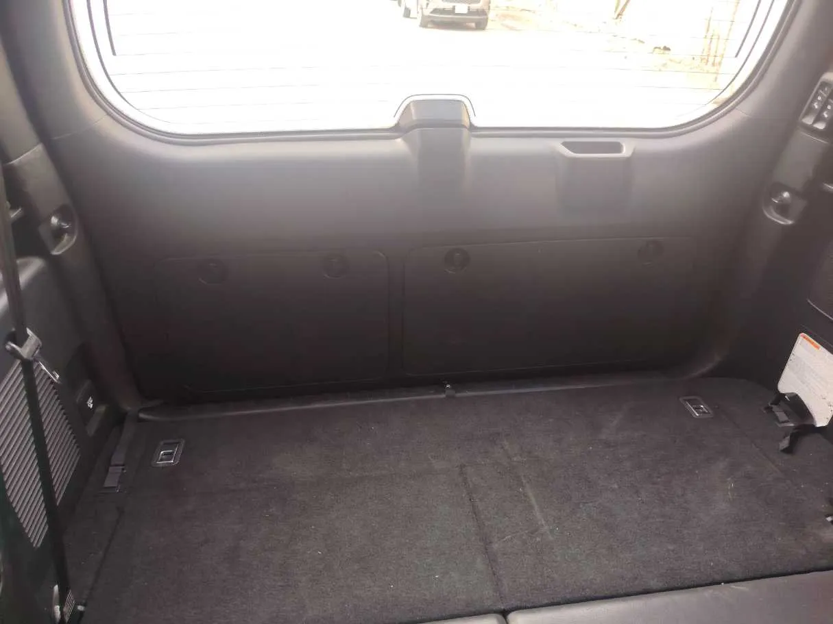 Car image 26