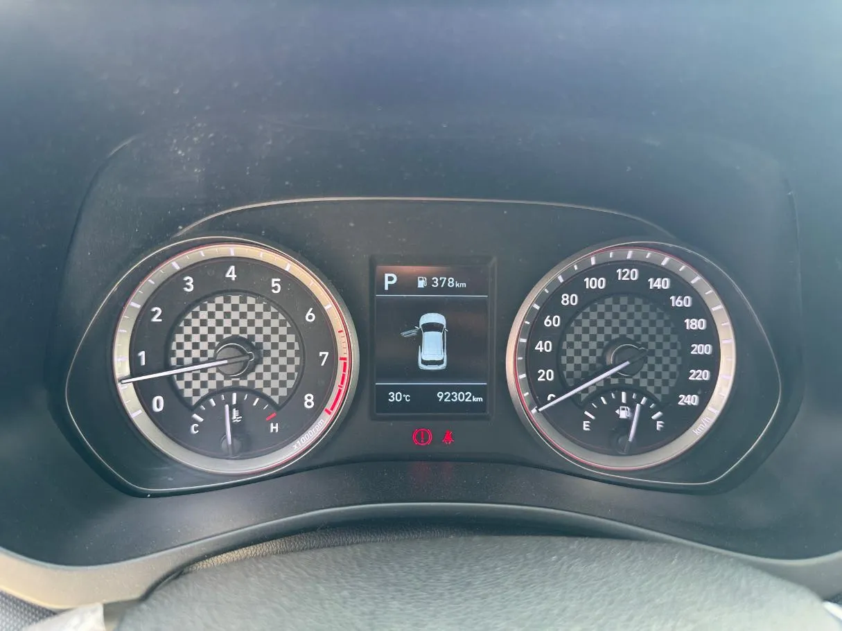 Car image 20
