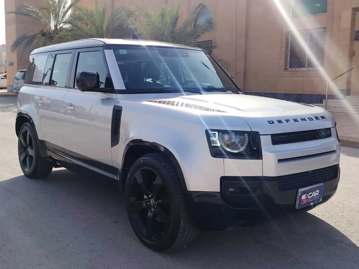 Car image 3