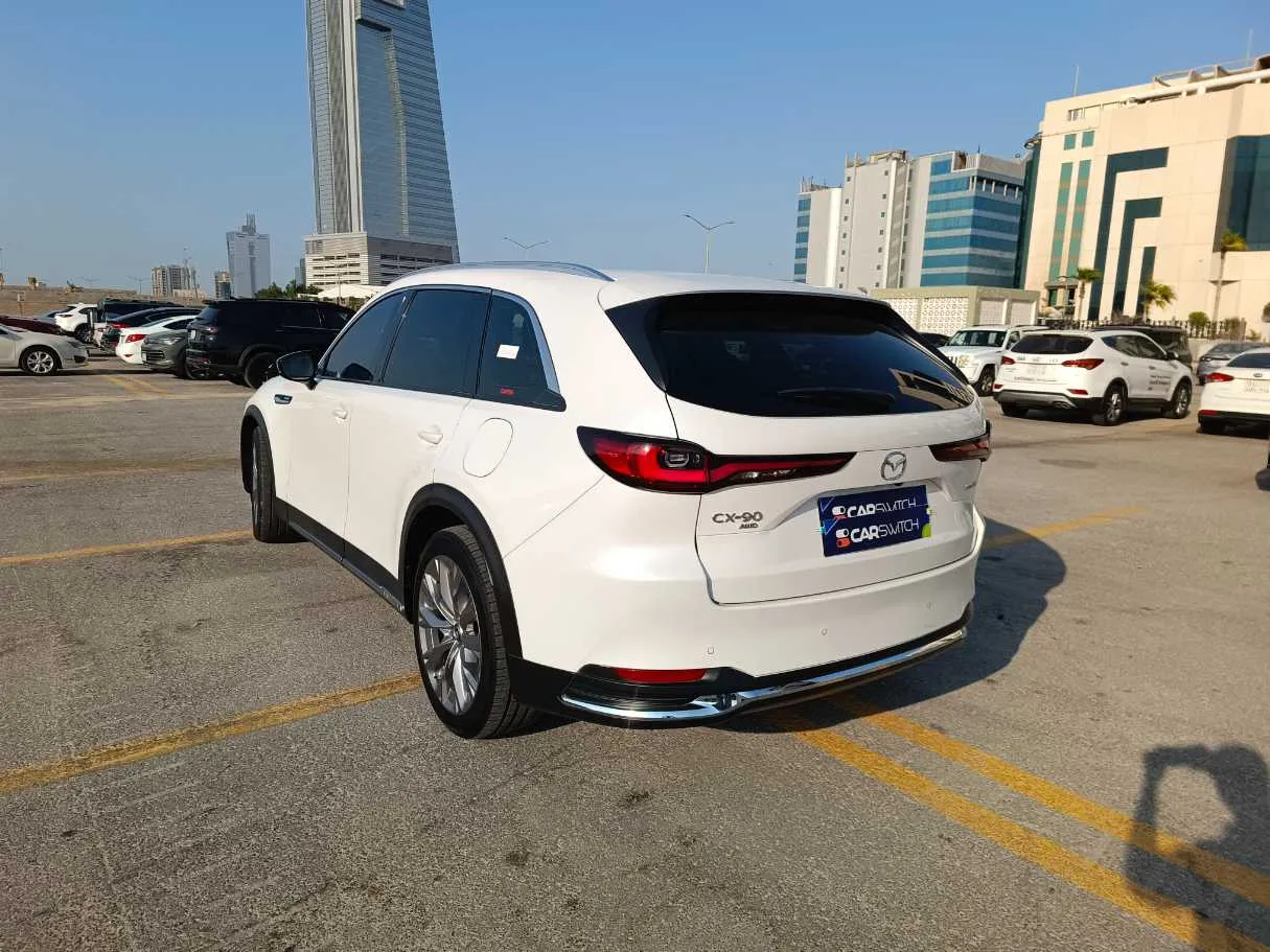 Car image 7