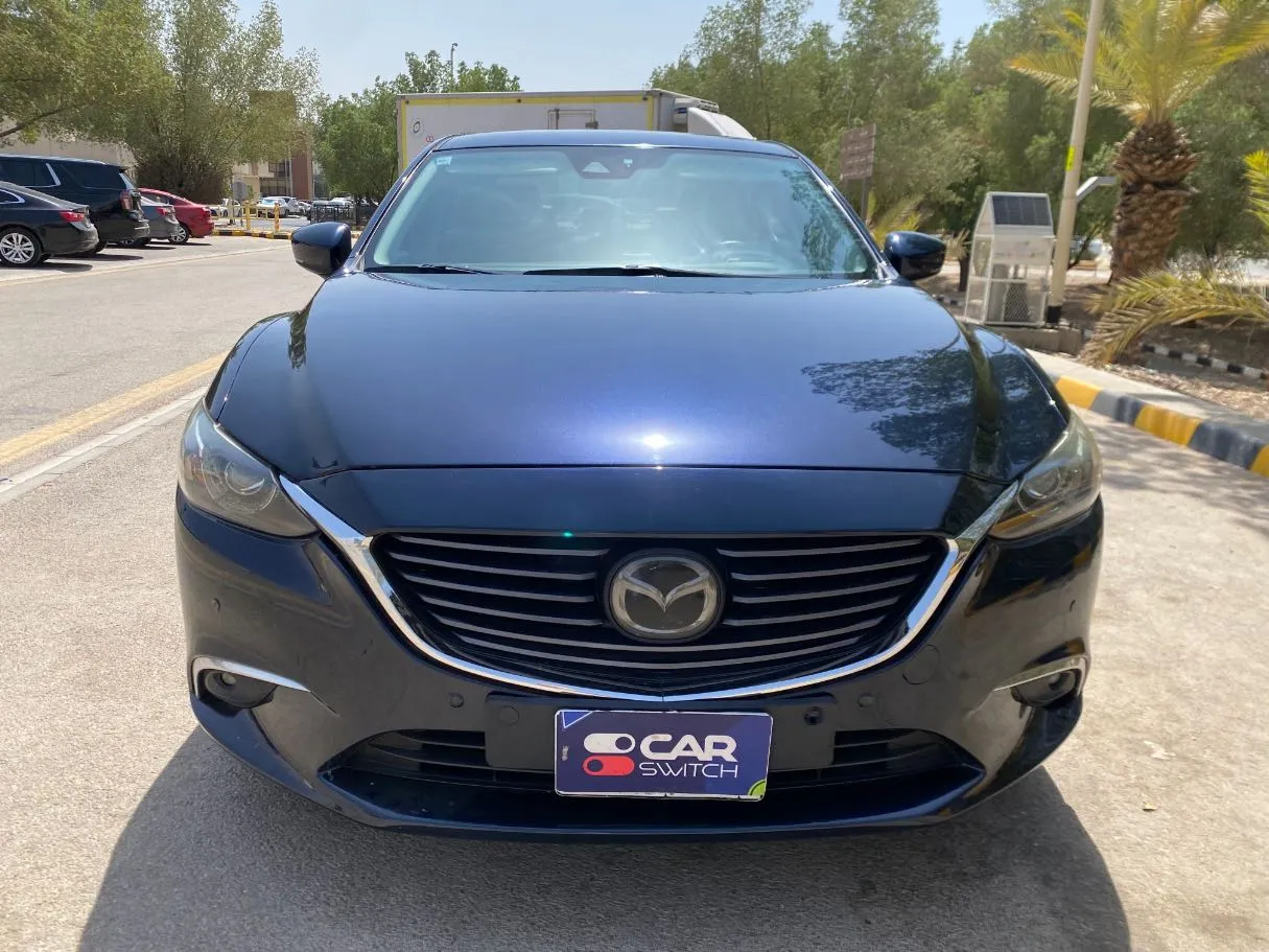 Car image 2