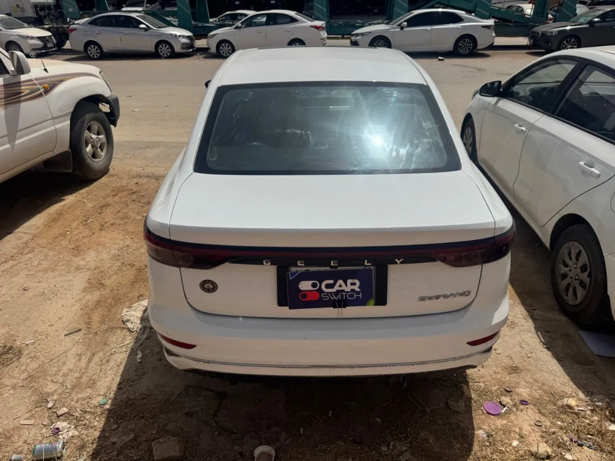 Car image 5
