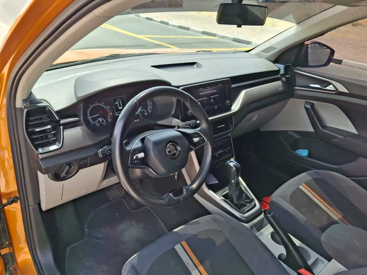 Car image 8