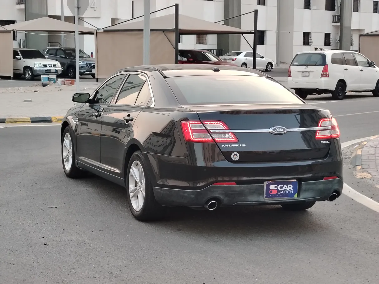 Car image 7