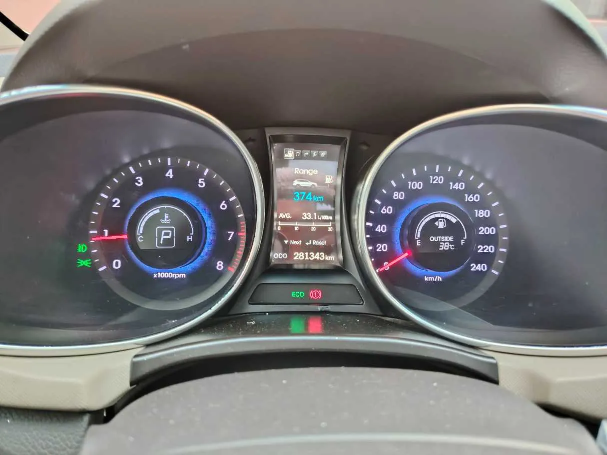 Car image 28