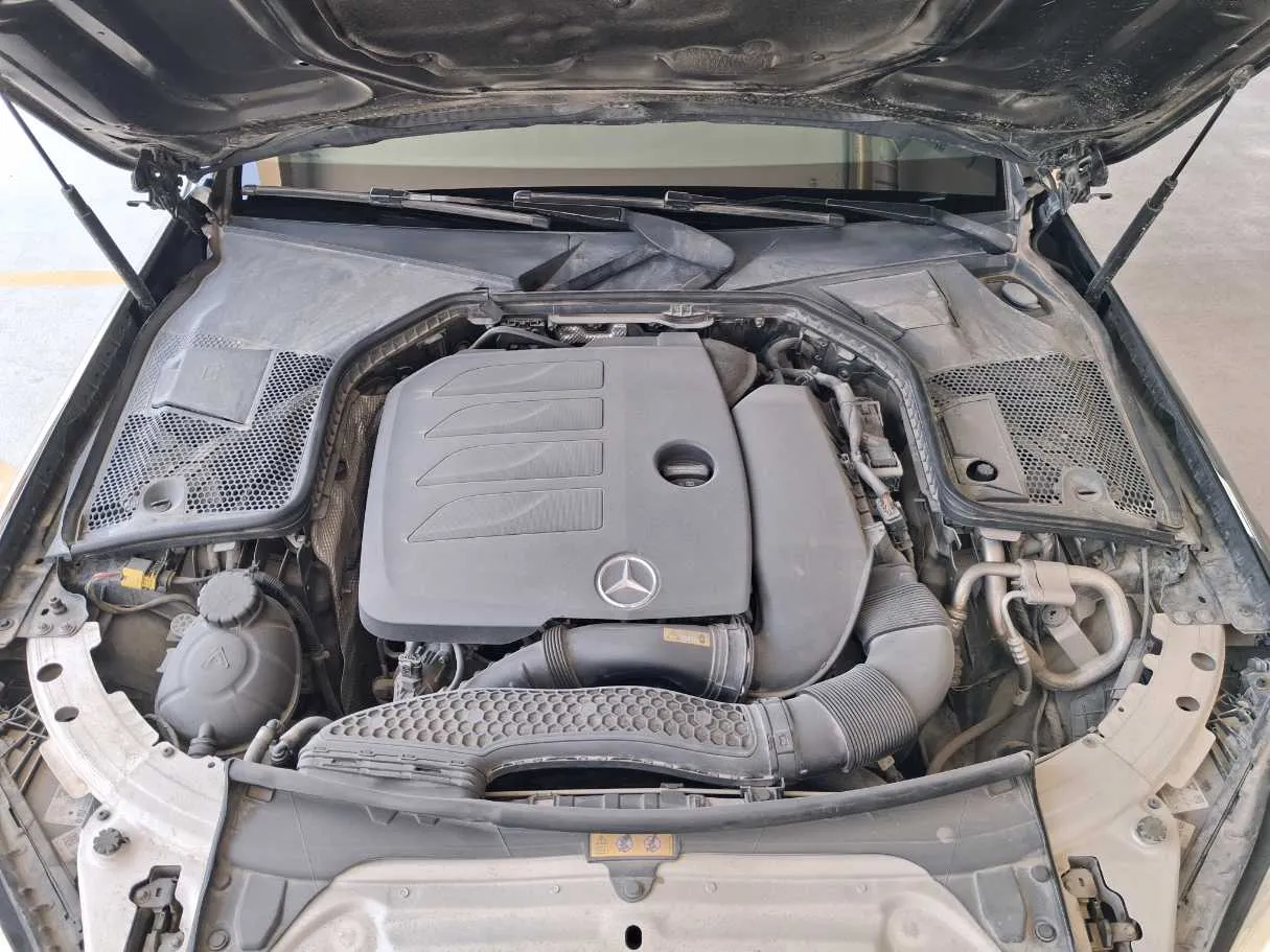 Car image 21