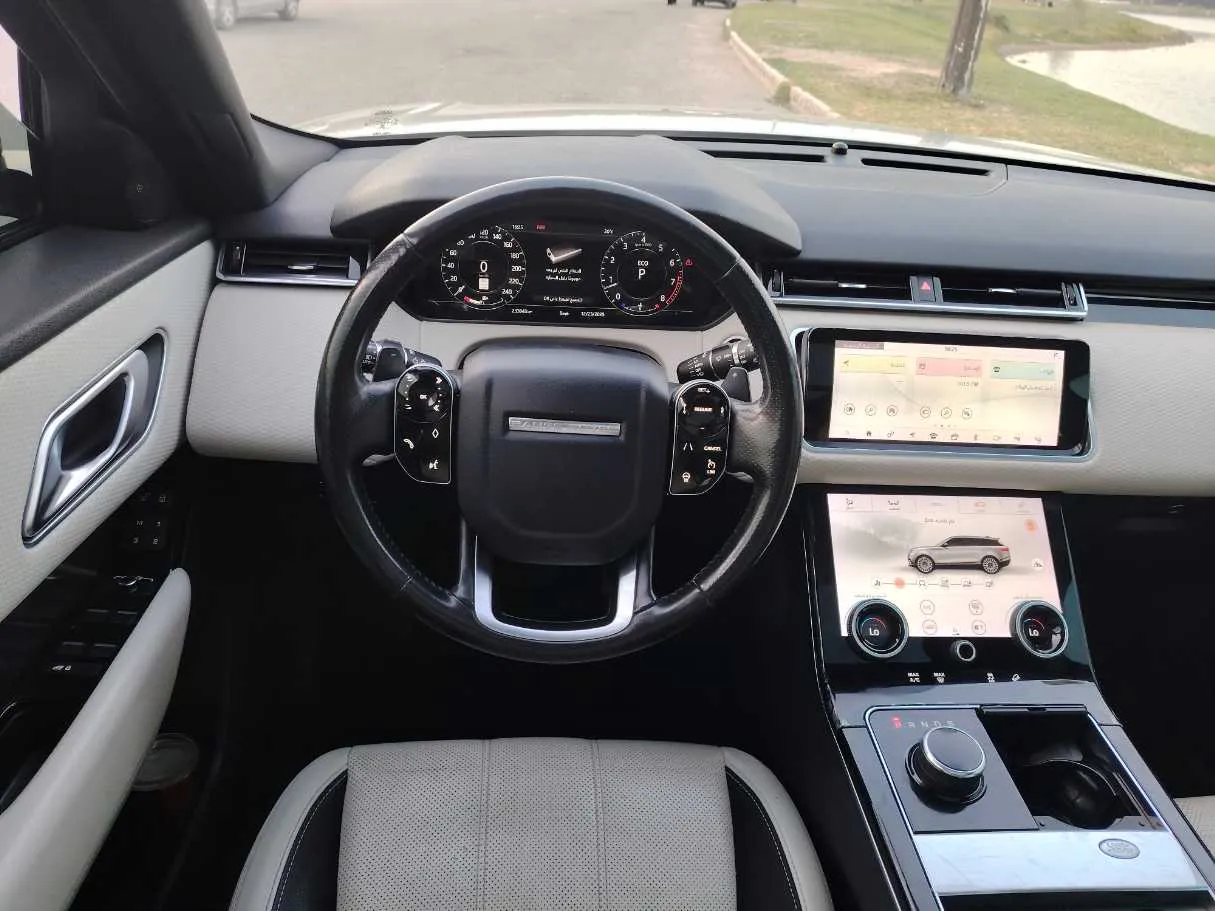 Car image 23