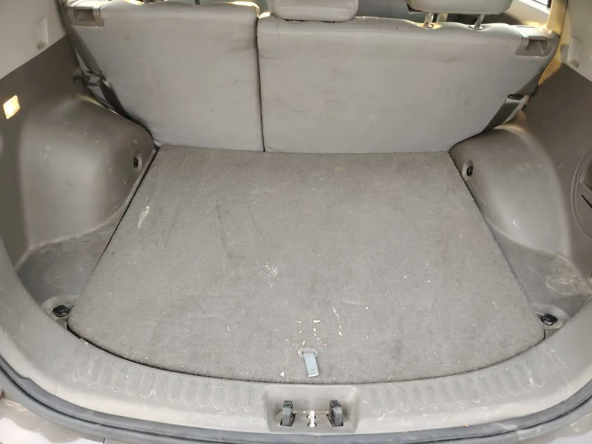Car image 34