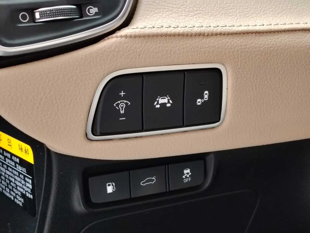 Car image 36