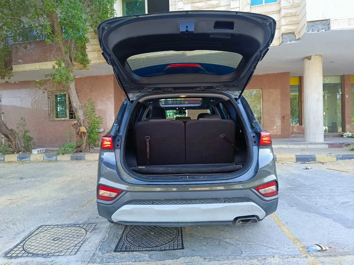 Car image 29