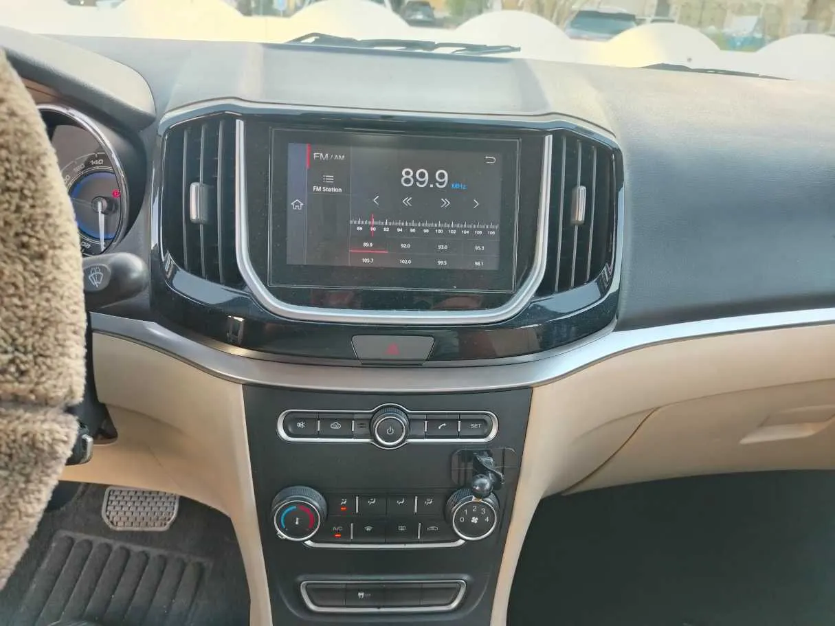 Car image 28