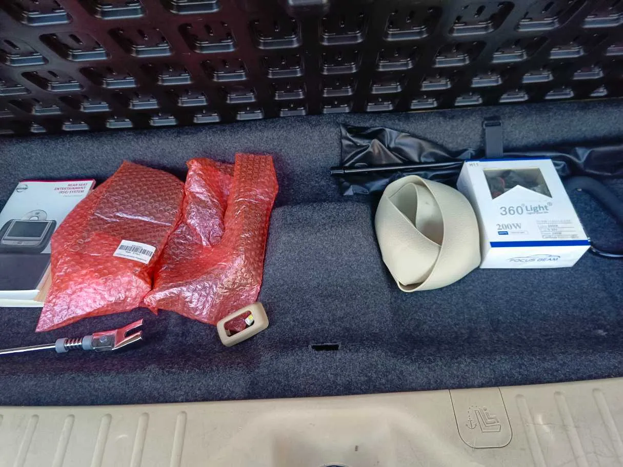Car image 34