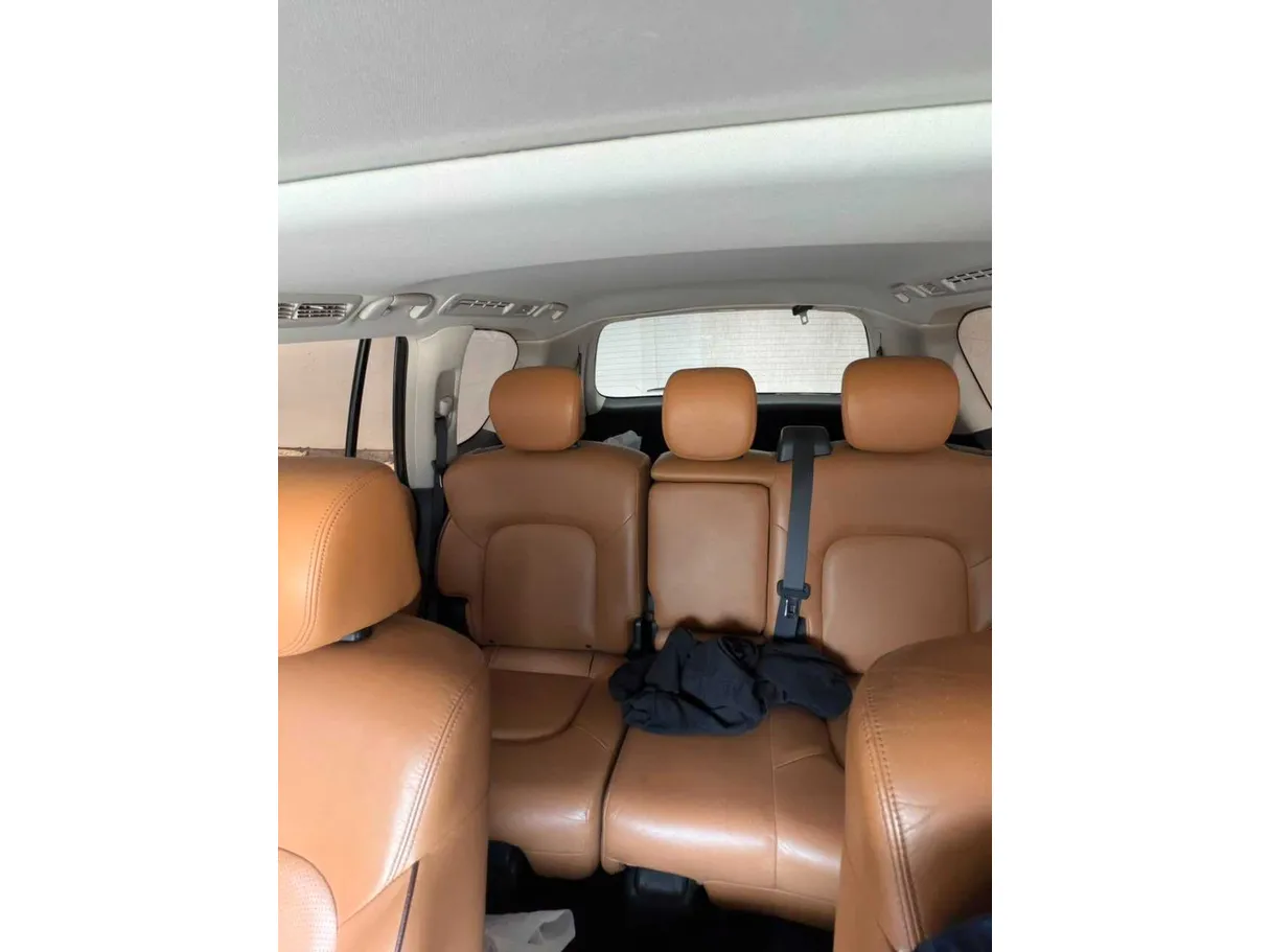 Car image 25