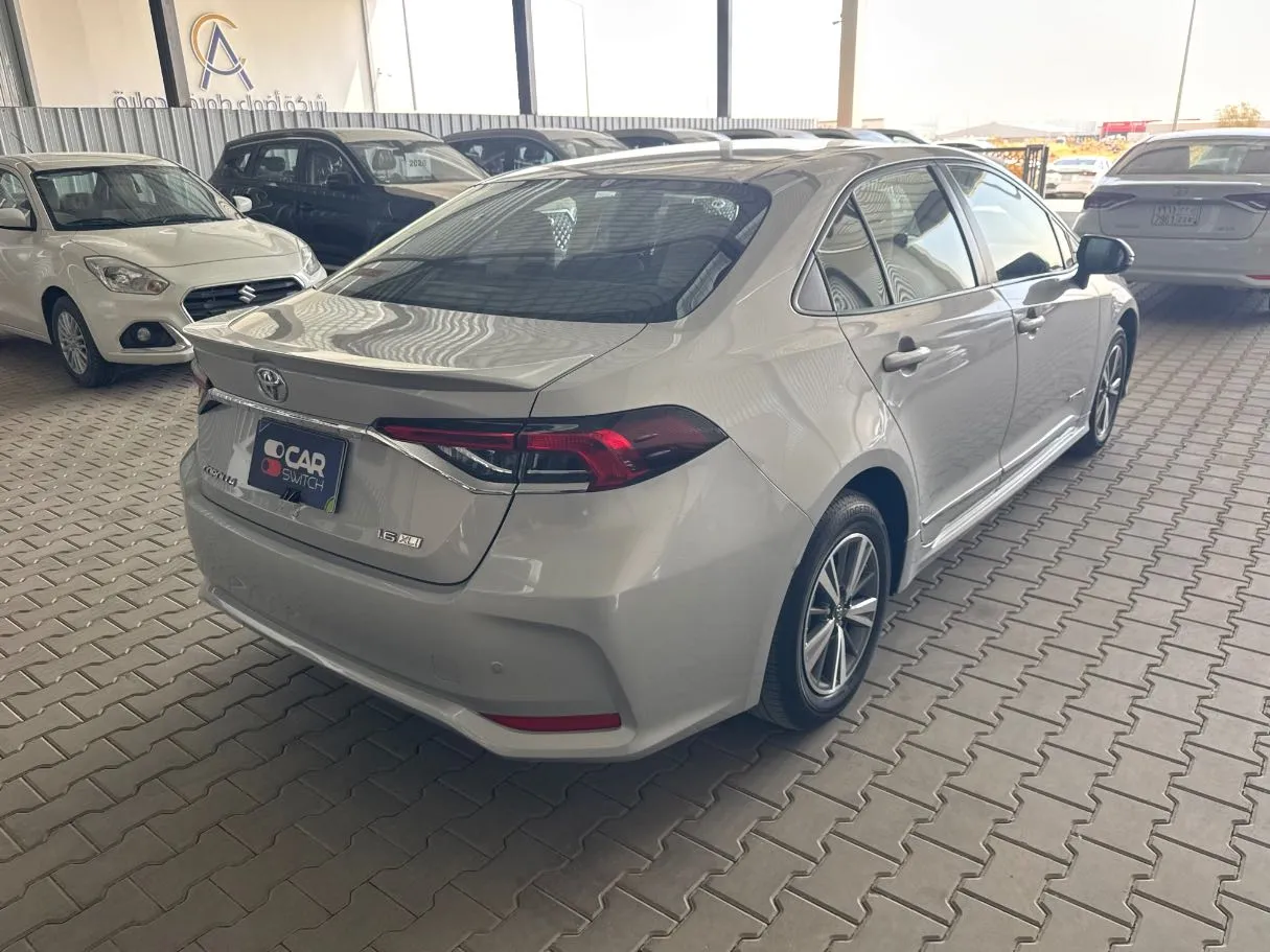 Car image 5