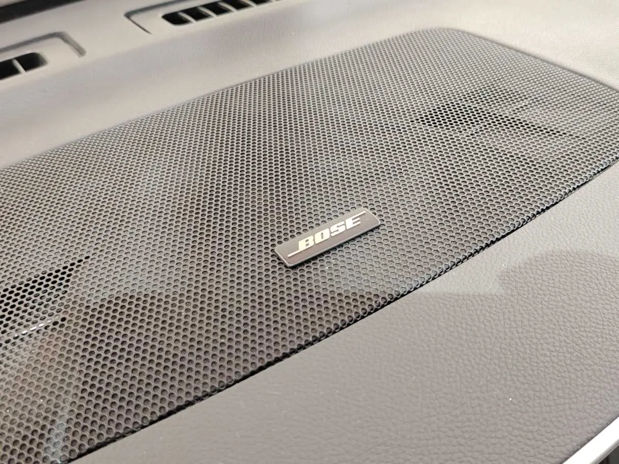 Car image 30