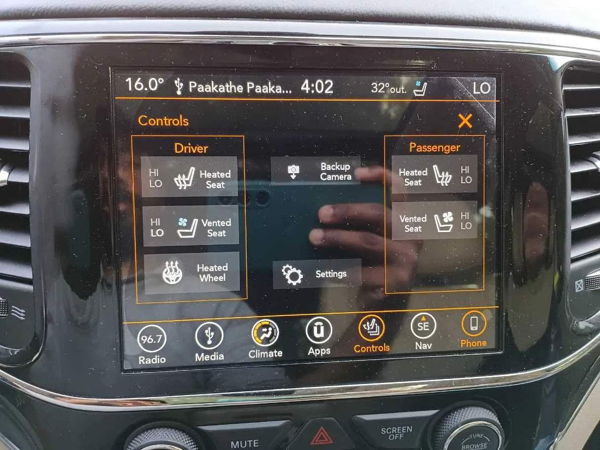 Car image 22