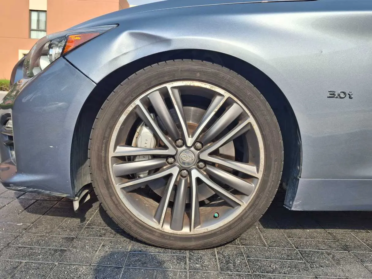 Car image 9