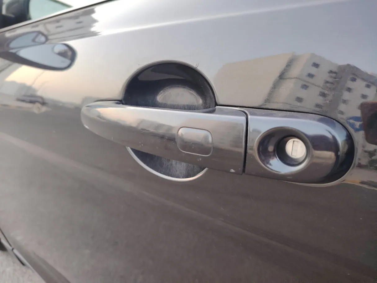 Car image 24