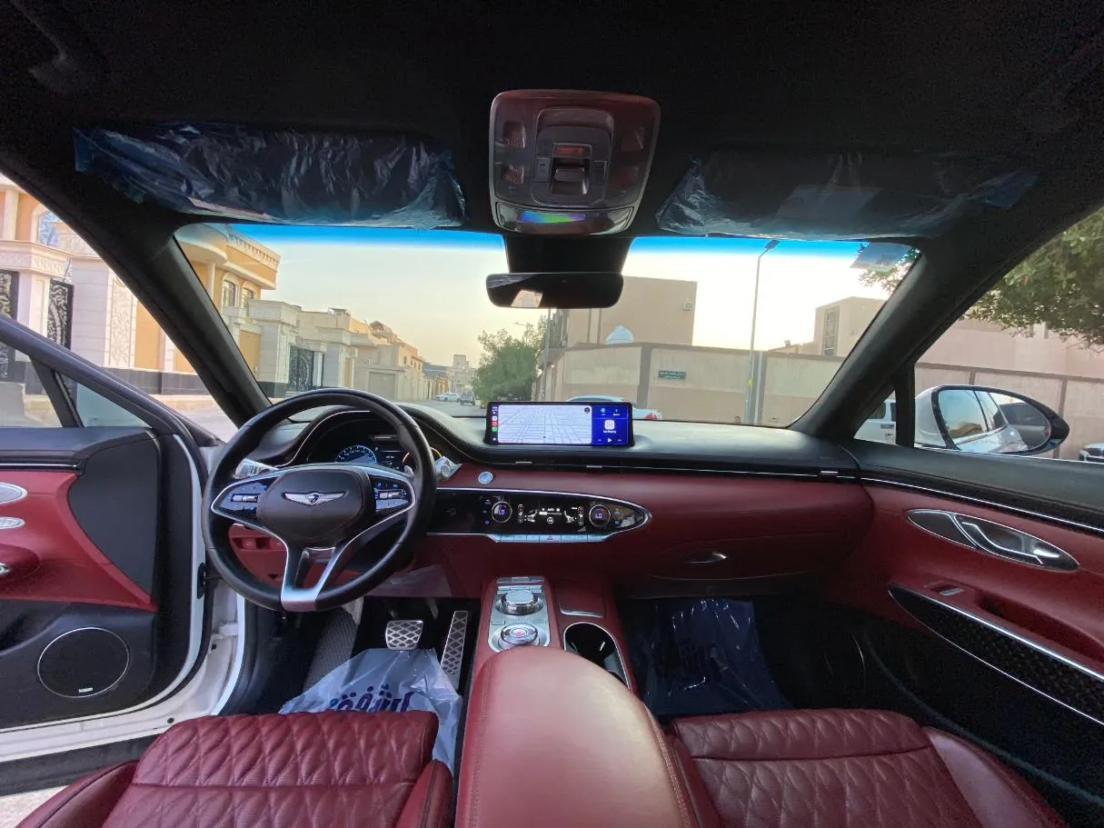 Car image 16