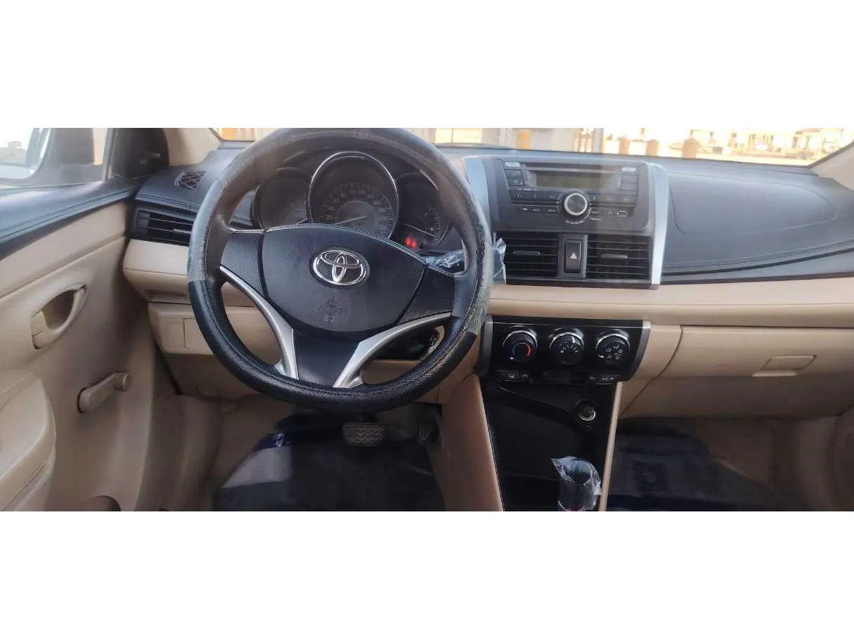 Car image 18