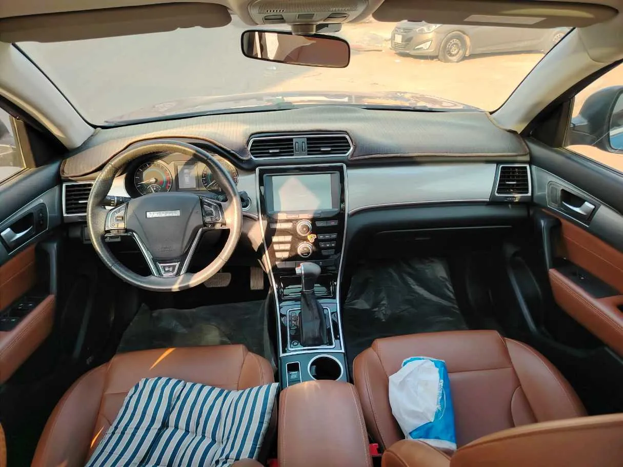 Car image 22