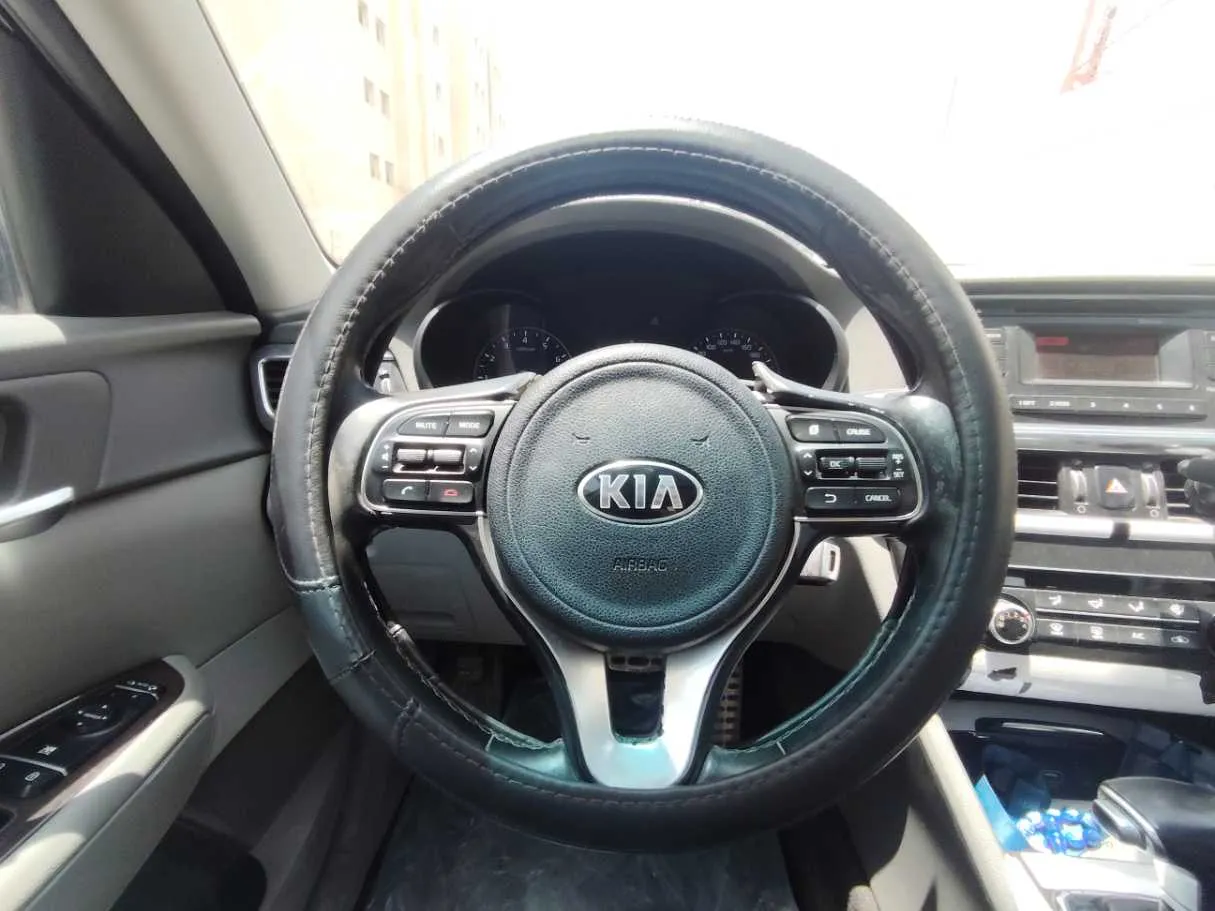 Car image 22